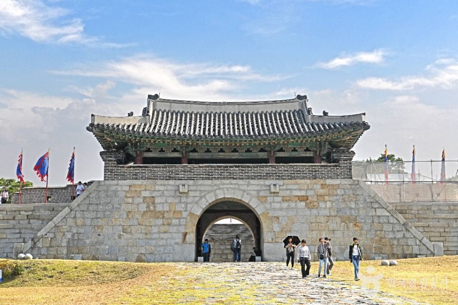 창룡문 사진